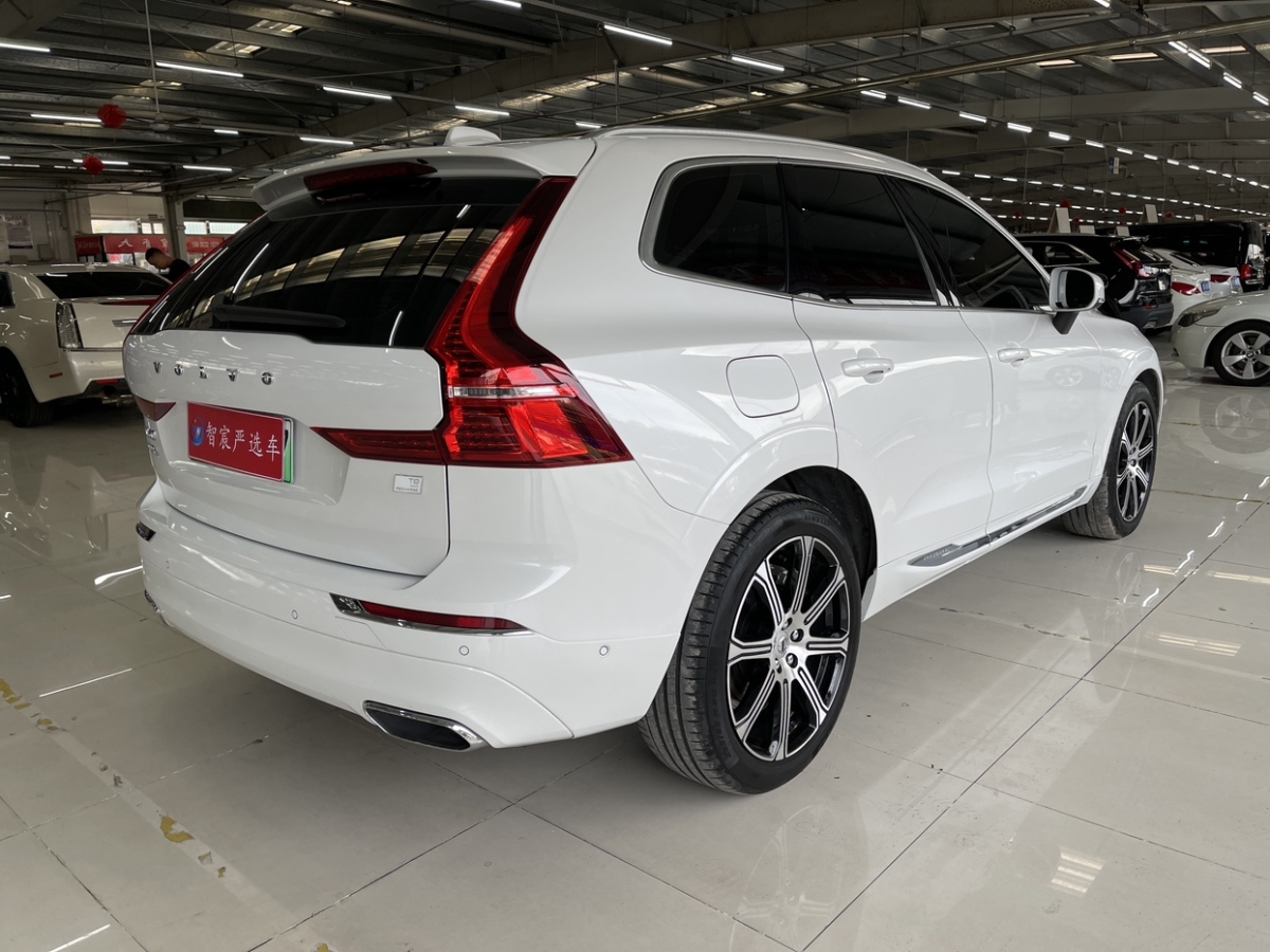 沃爾沃 XC60新能源  2022款 改款 T8 插電混動 四驅(qū)智雅豪華版圖片