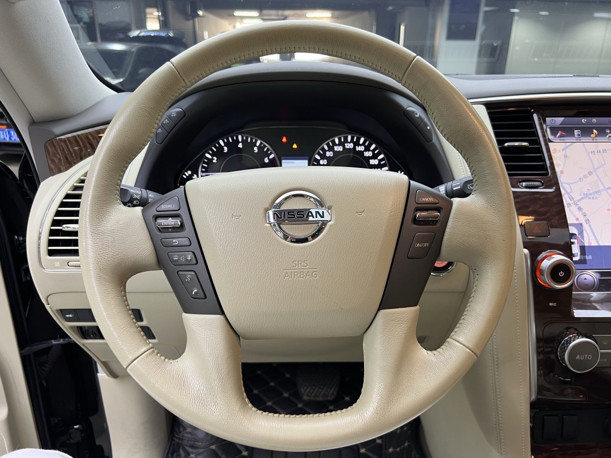 日產(chǎn) 途樂(lè)  2018款 4.0L 鉑金型圖片