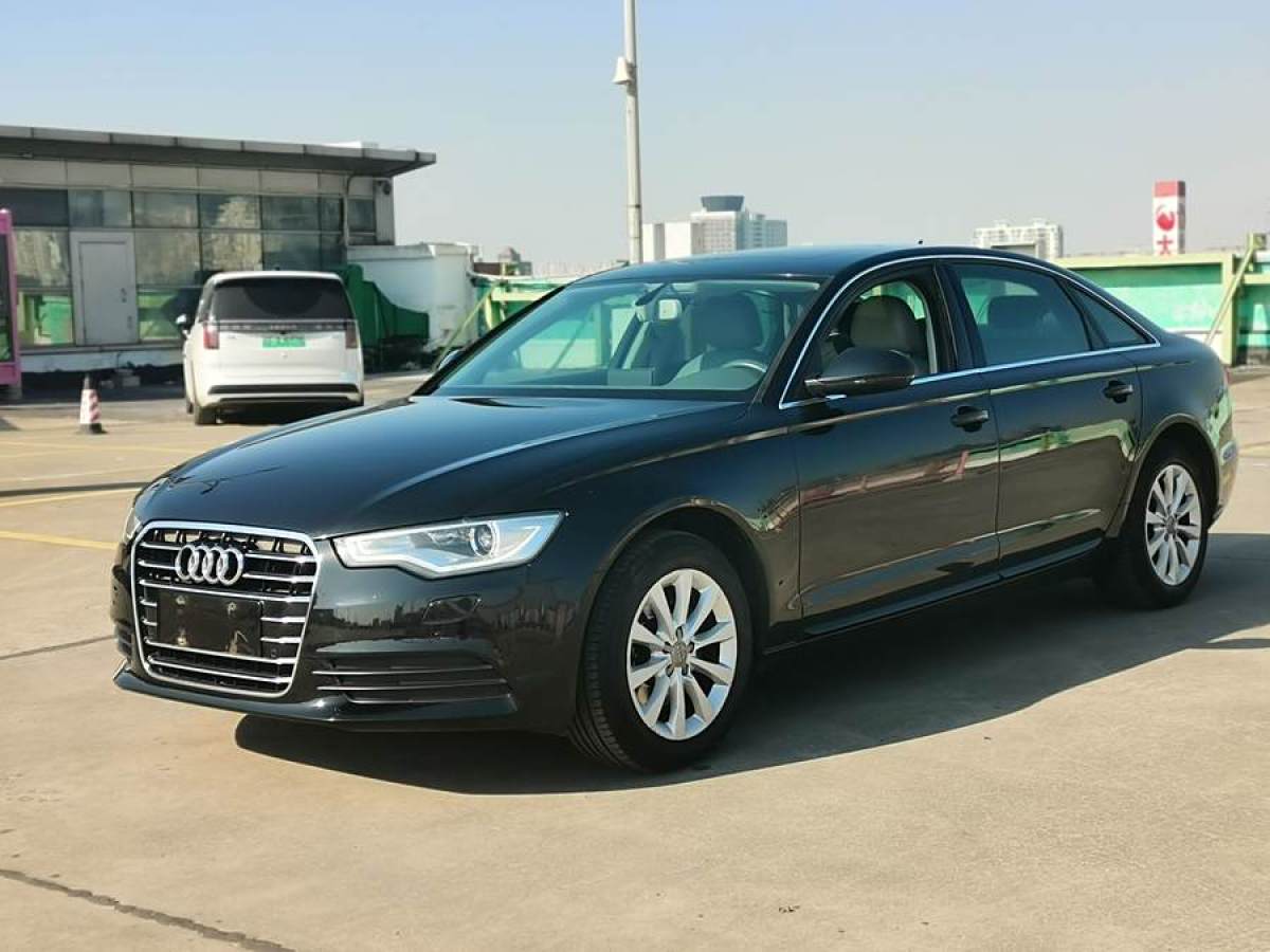 奧迪 奧迪A6L  2012款 TFSI 標(biāo)準(zhǔn)型圖片