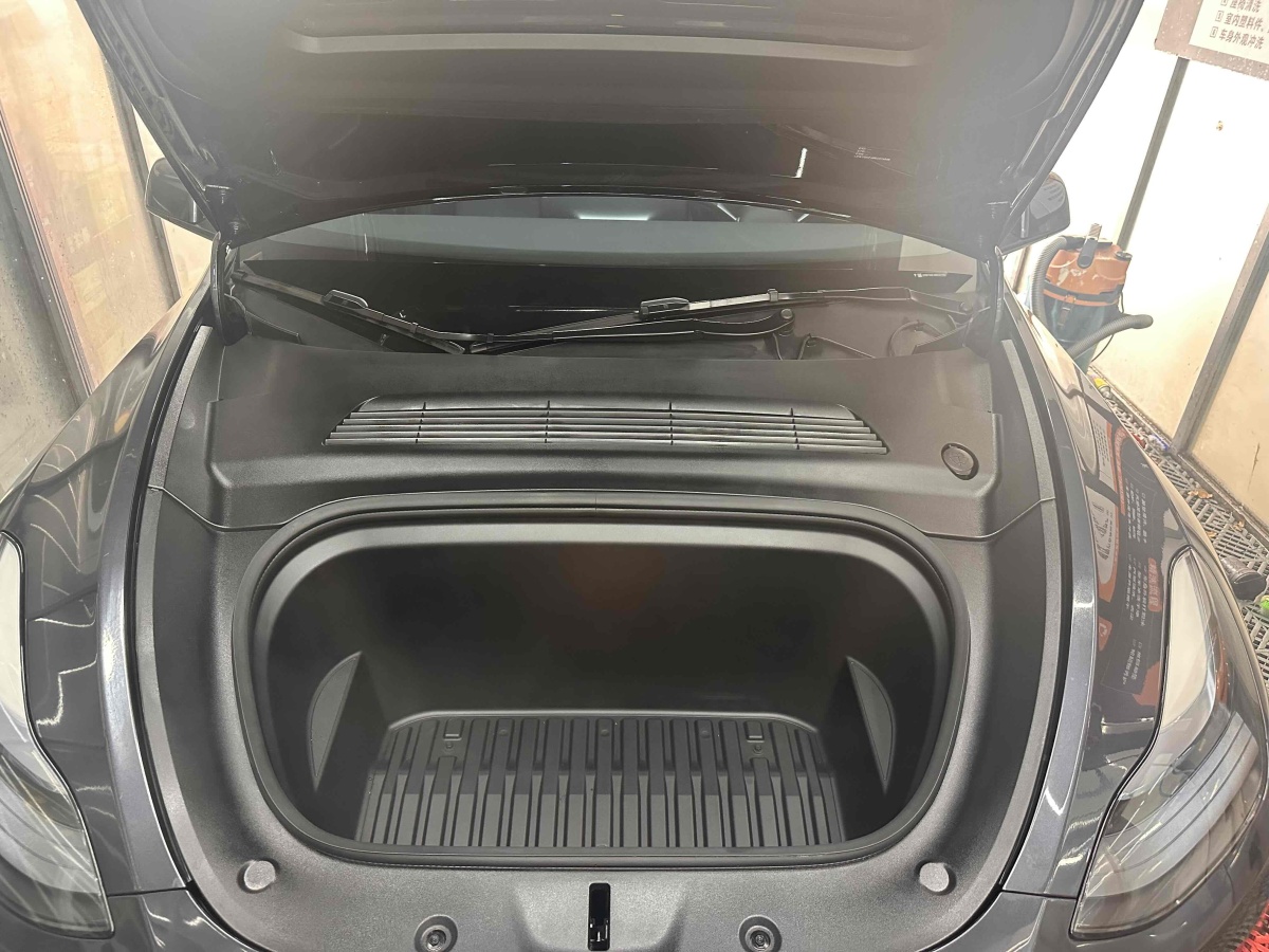 特斯拉 Model Y  2024款 后輪驅(qū)動版圖片