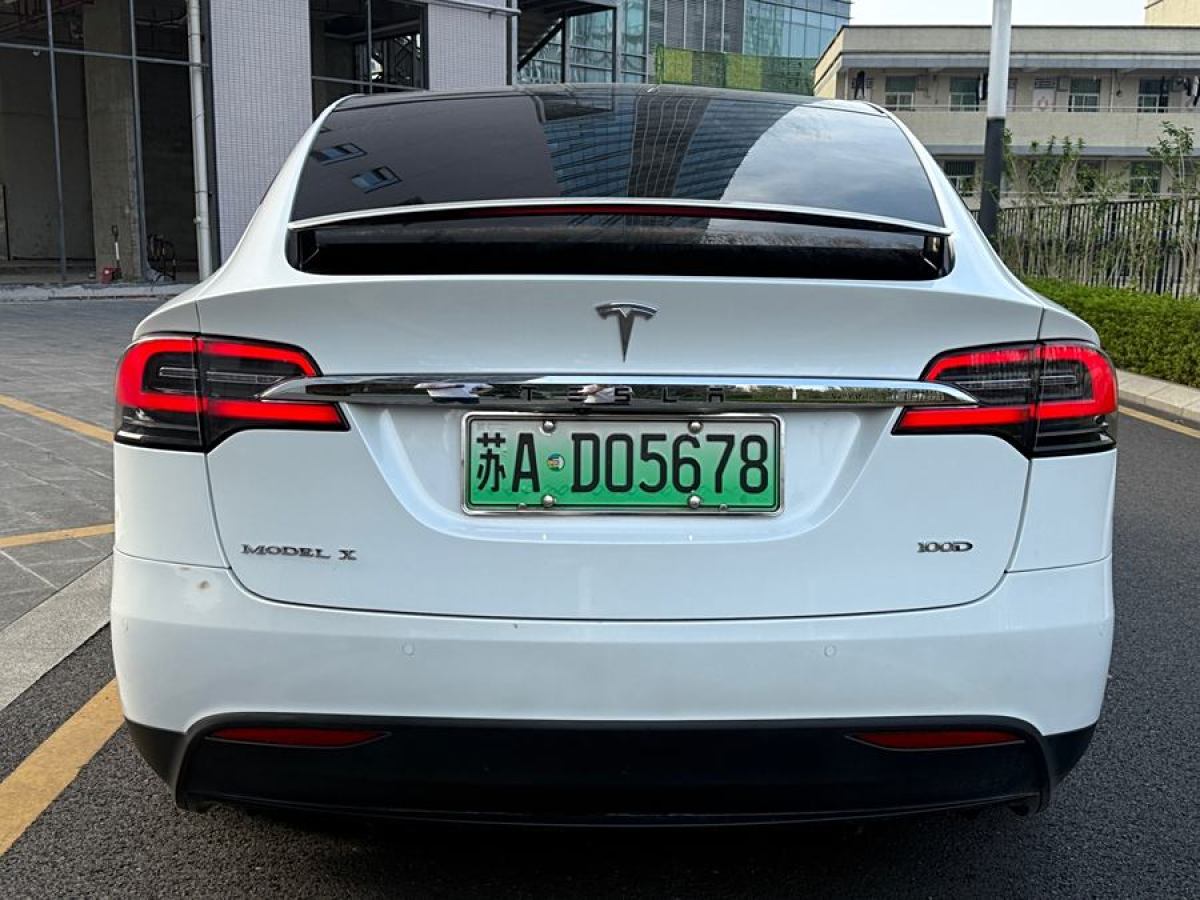 特斯拉 Model X  2017款 Model X 100D 長續(xù)航版圖片