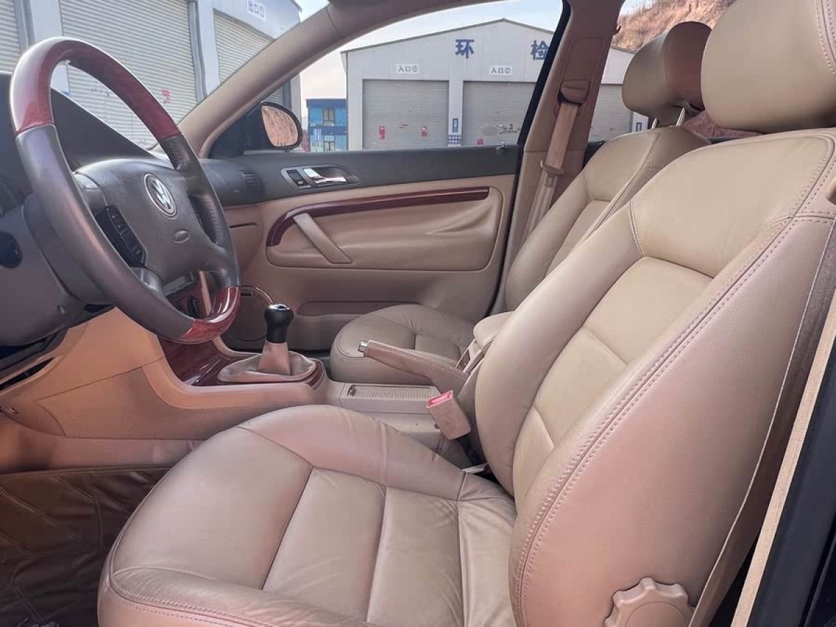 大眾 Passat領馭  2009款 1.8T 手動尊品型圖片