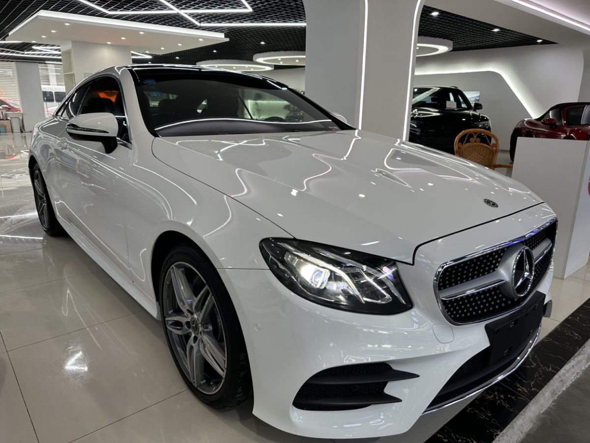 奔馳 奔馳E級  2019款 E 200 4MATIC 轎跑車圖片