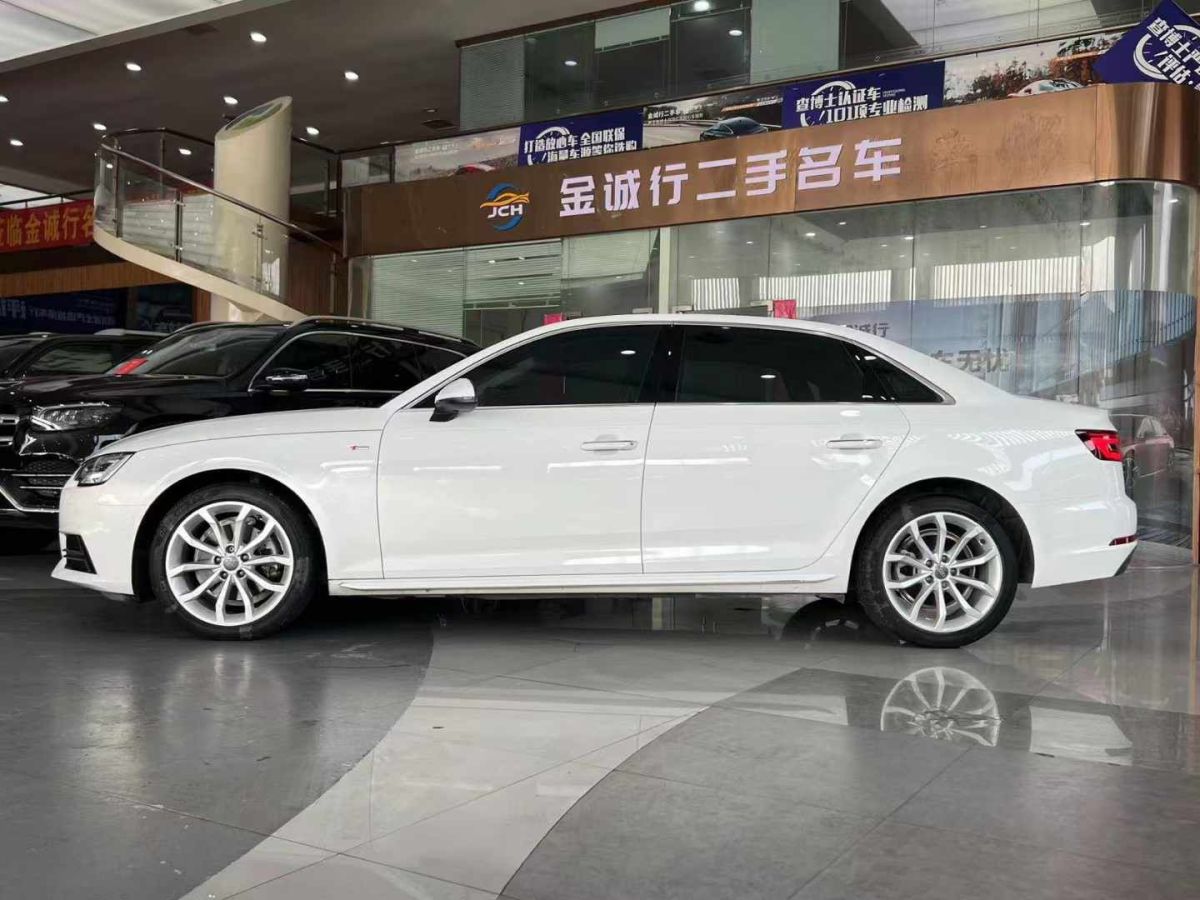 奧迪 奧迪A4L  2018款 30周年年型 30 TFSI 進(jìn)取型圖片