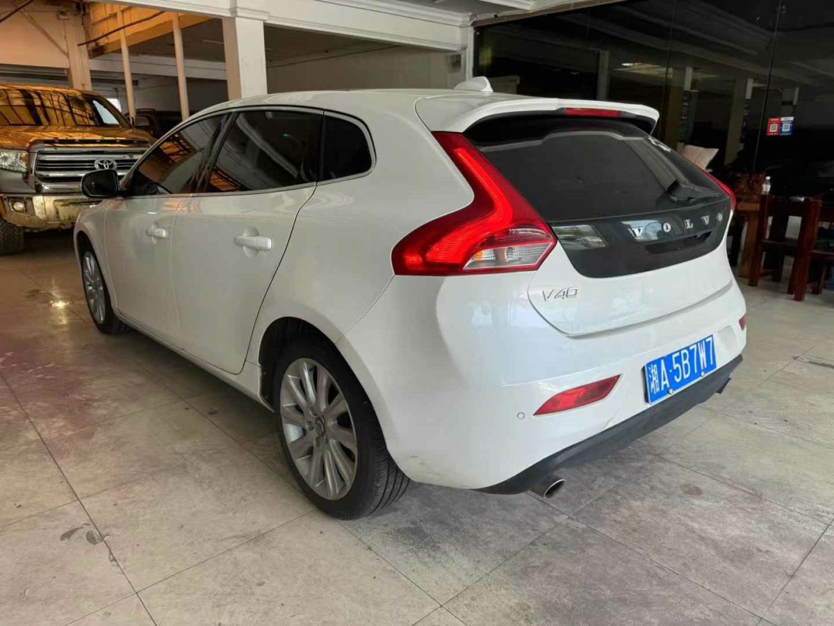 沃爾沃 V40  2014款 2.0T 智尚版圖片