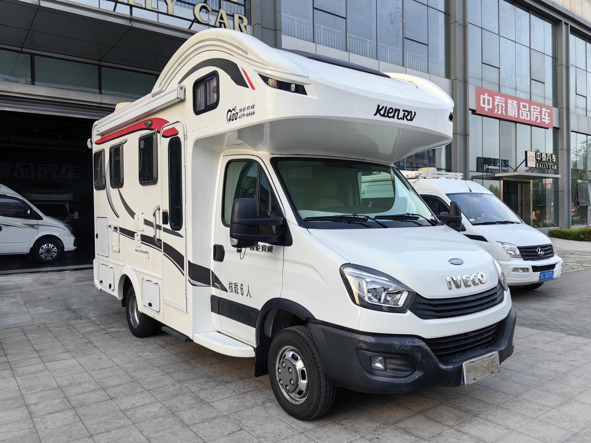 Iveco ouba2018 2.8T 2045 truck middle body 43s5图片