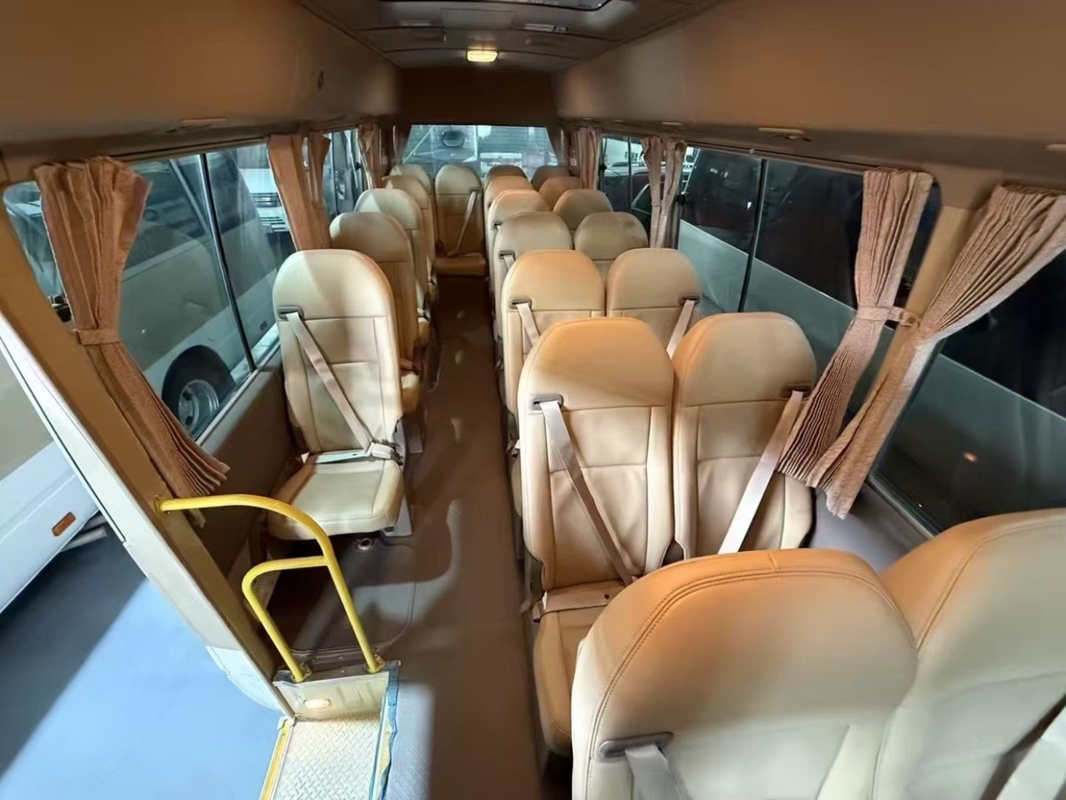 豐田 柯斯達(dá)  2015款 4.0L高級車GRB53L-ZEMSK 23座圖片