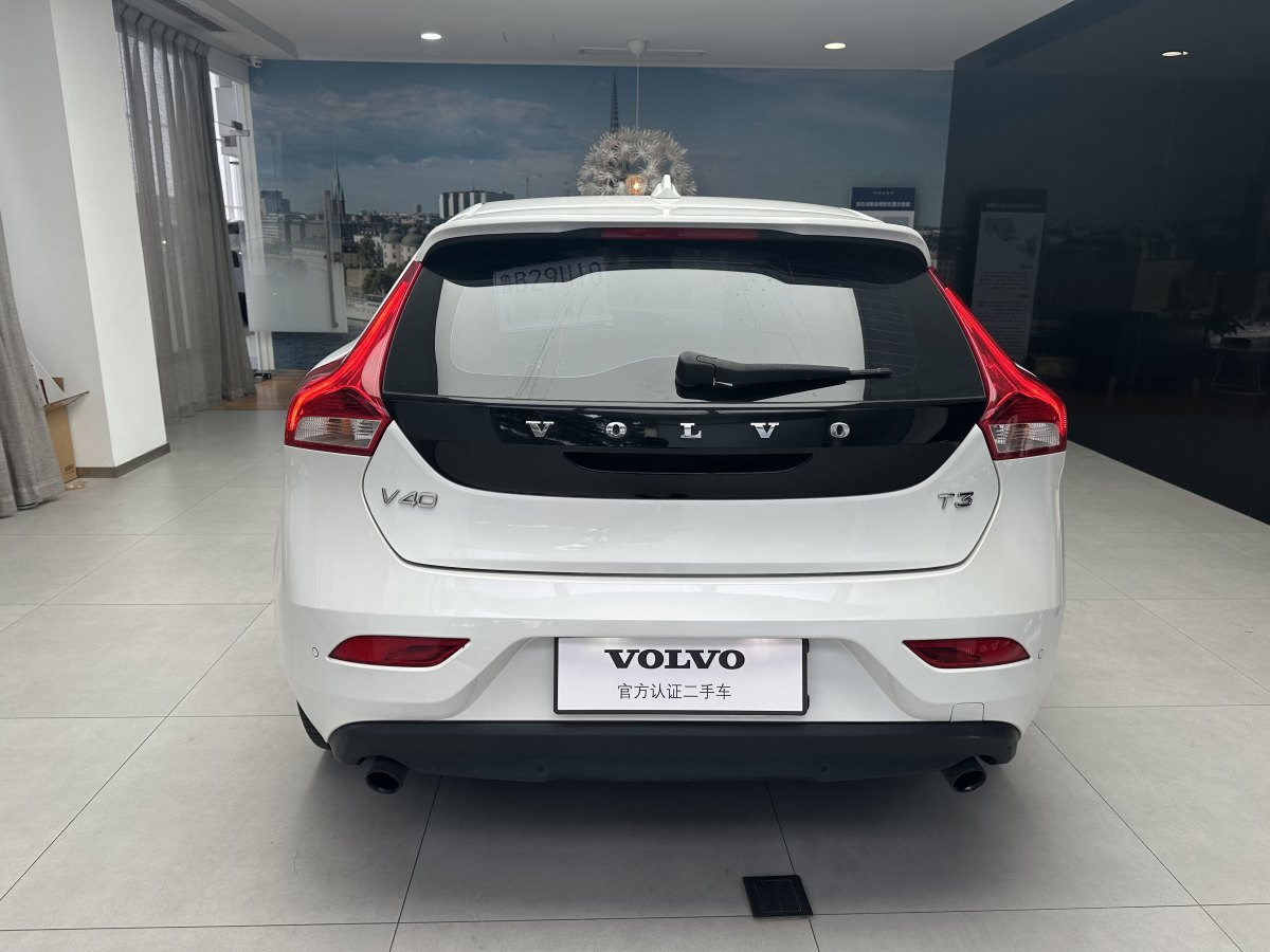 沃爾沃 V40  2019款 T3 智逸版圖片