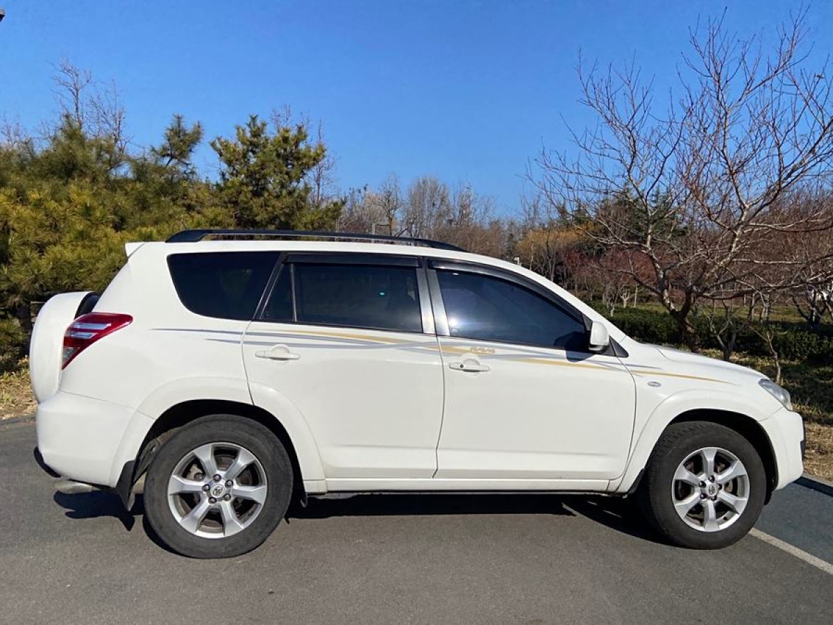 豐田 RAV4榮放  2010款 2.4L 手動豪華升級版圖片