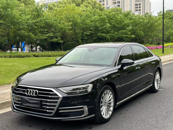 奥迪 奥迪A8  2018款 A8L 55 TFSI quattro投放版精英型