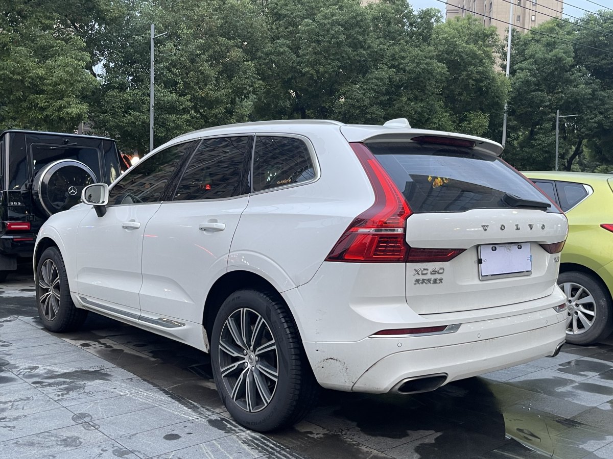 沃爾沃 XC60  2018款 T5 四驅(qū)智雅豪華版圖片