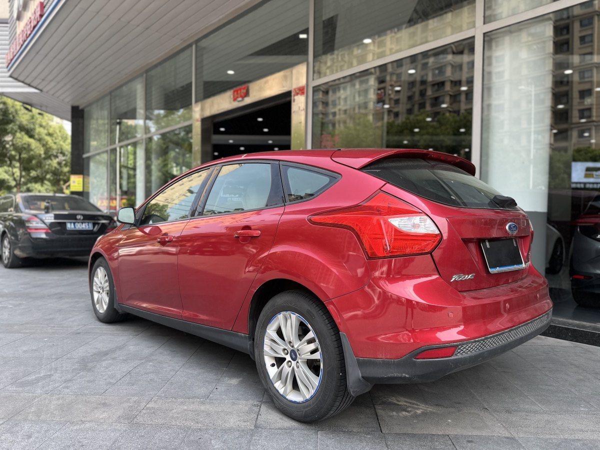 福特 福克斯  2012款 兩廂 1.6L 自動(dòng)舒適型圖片