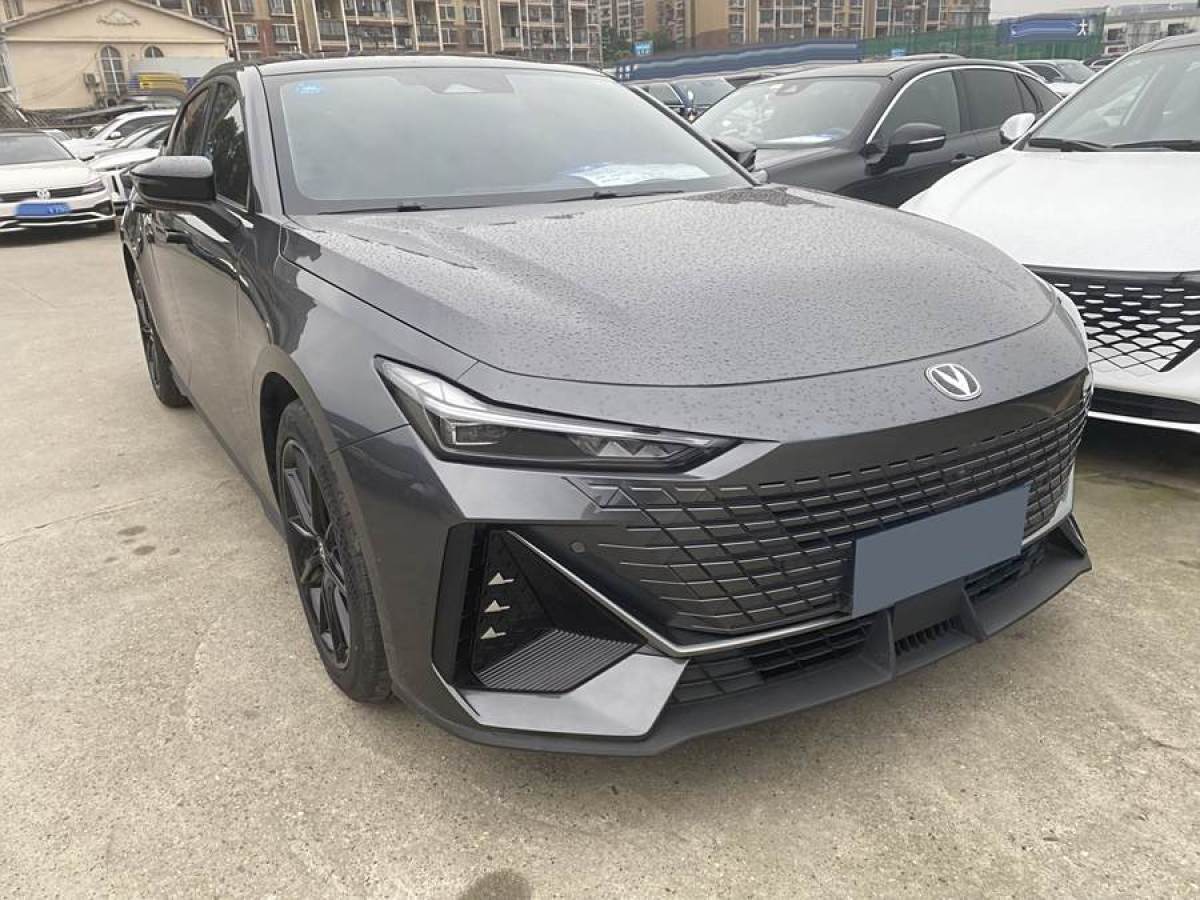 長(zhǎng)安 長(zhǎng)安UNI-V  2023款 1.5T 尊享型圖片