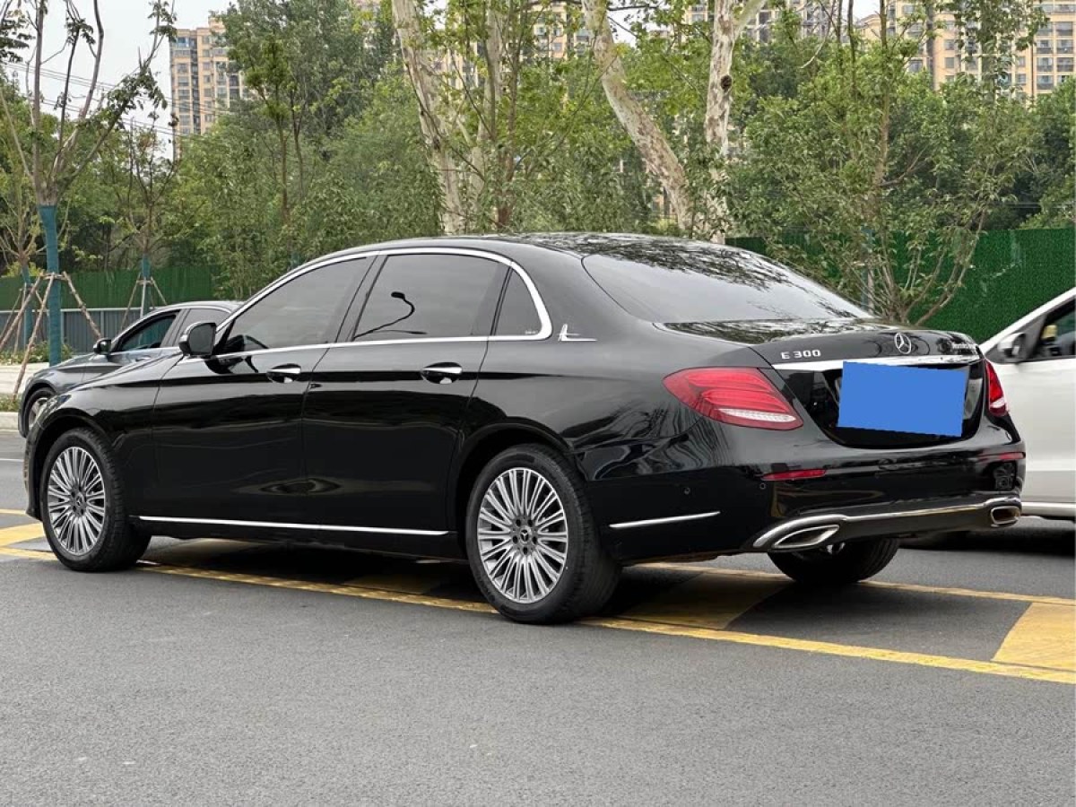 奔馳 奔馳E級(jí)  2020款 改款 E 300 L 時(shí)尚型圖片