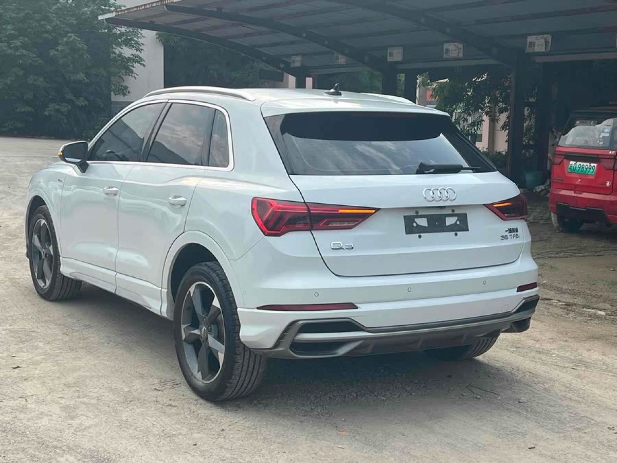 奧迪 奧迪Q3  2020款 35 TFSI 時(shí)尚動(dòng)感型圖片