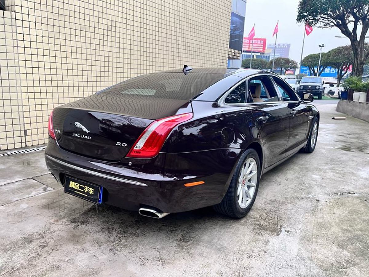 捷豹 XJ  2014款 XJL 3.0 SC 兩驅(qū)全景商務(wù)版圖片