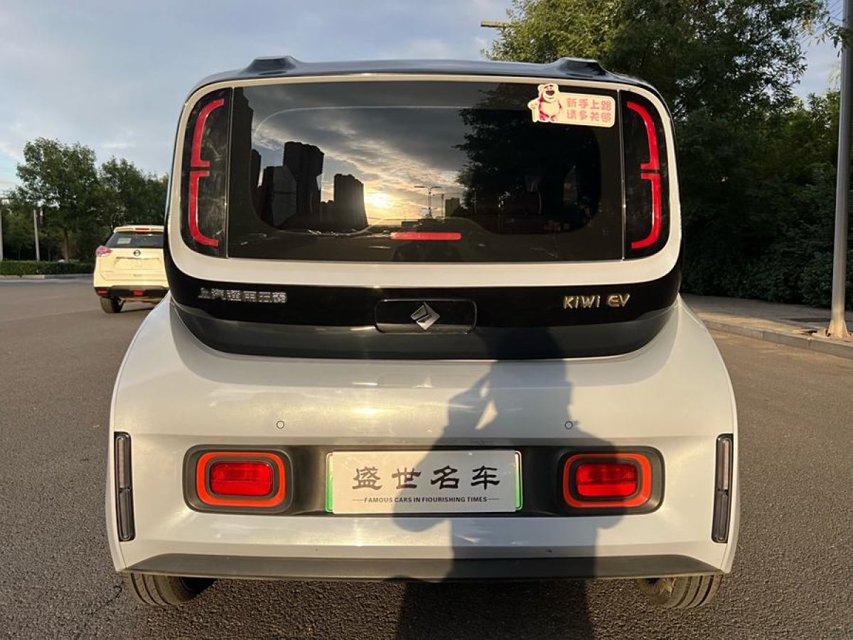 宝骏 宝骏KiWi EV  2022款 设计师轻享版 三元锂图片