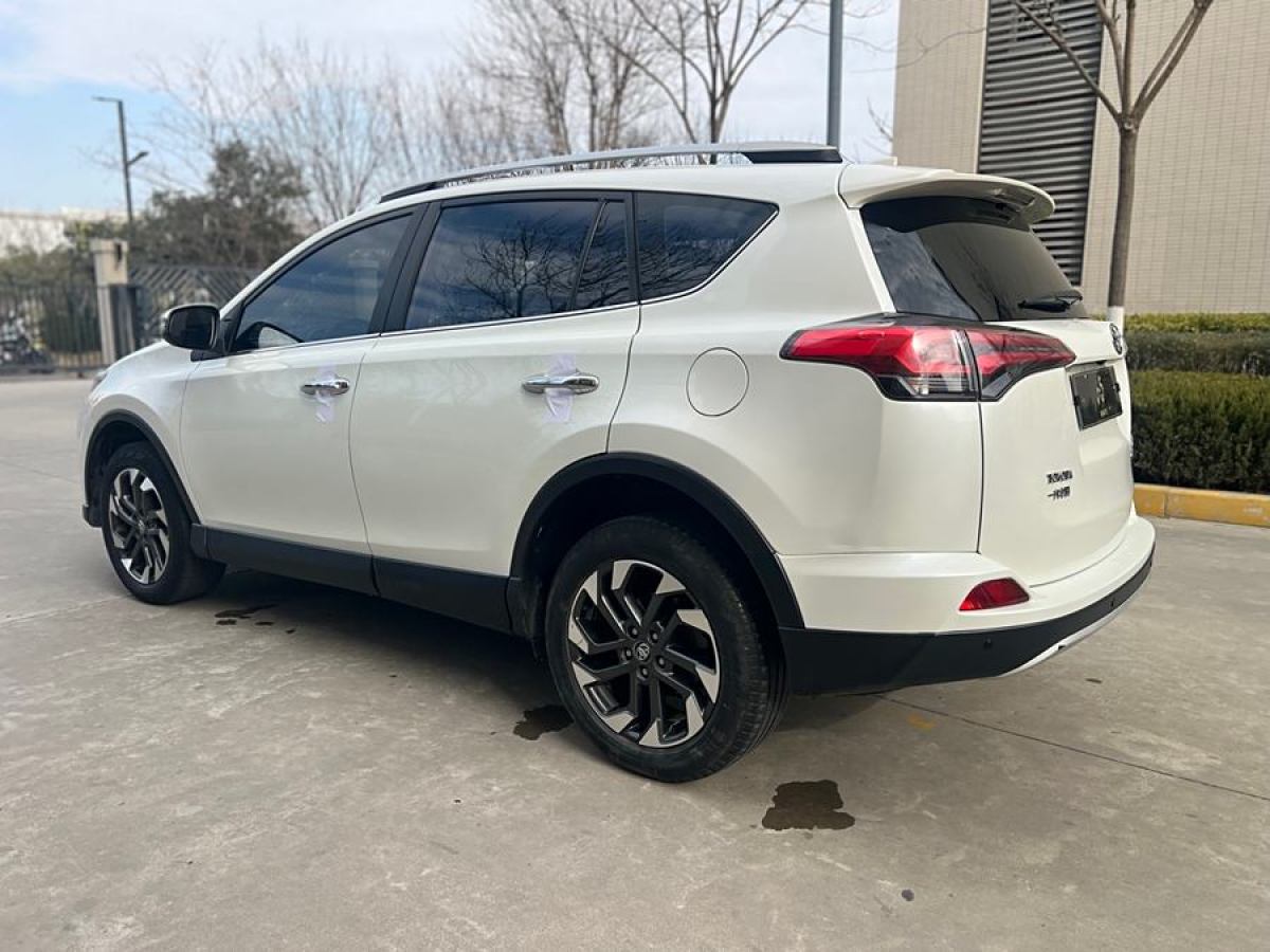 豐田 RAV4榮放  2018款 2.5L 自動四驅(qū)精英i版圖片