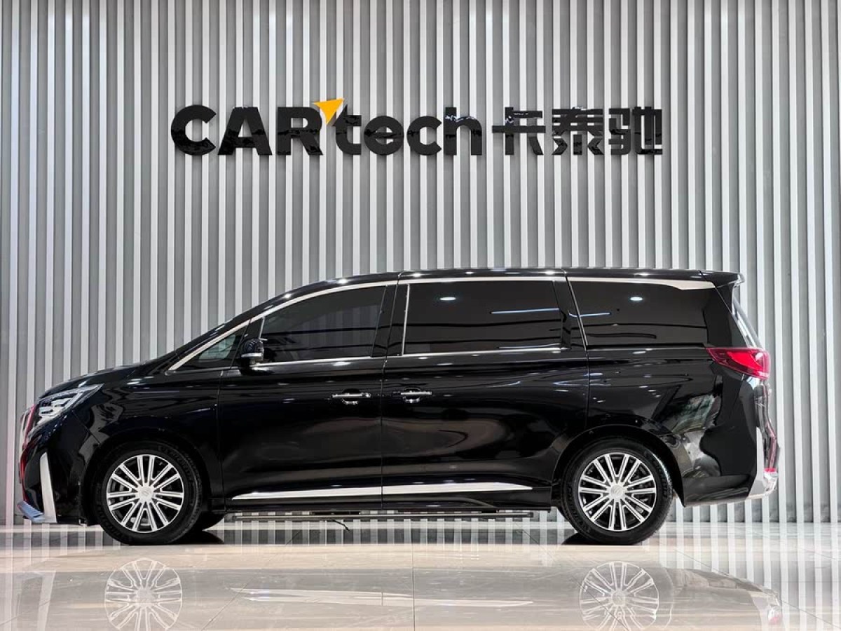 廣汽傳祺 M8  2021款 領(lǐng)秀系列 390T 至尊版圖片