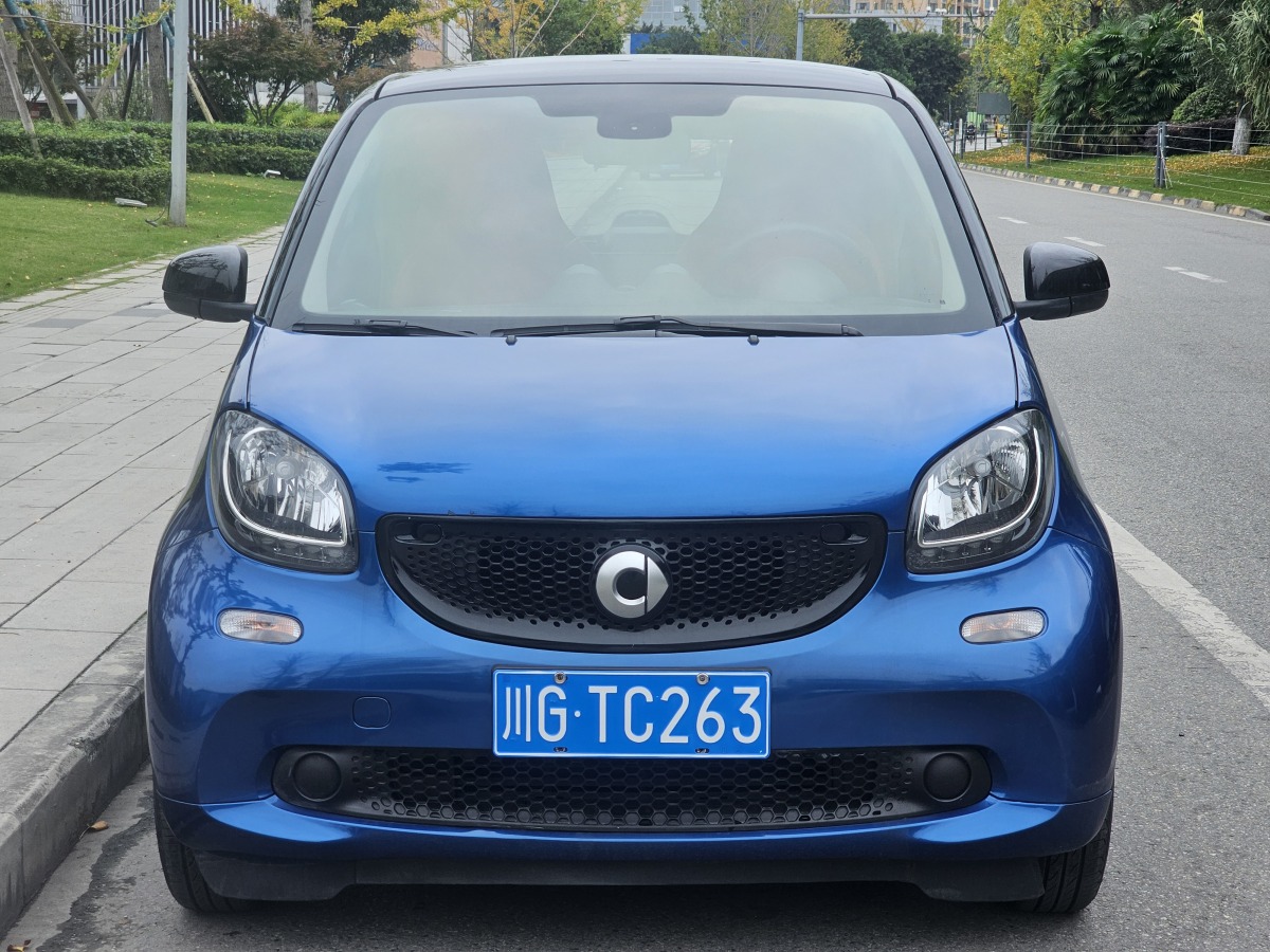 smart fortwo  2011款 1.0 MHD 硬頂激情版圖片