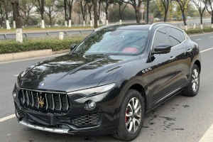 Levante 瑪莎拉蒂 3.0T 350Hp 標(biāo)準(zhǔn)版