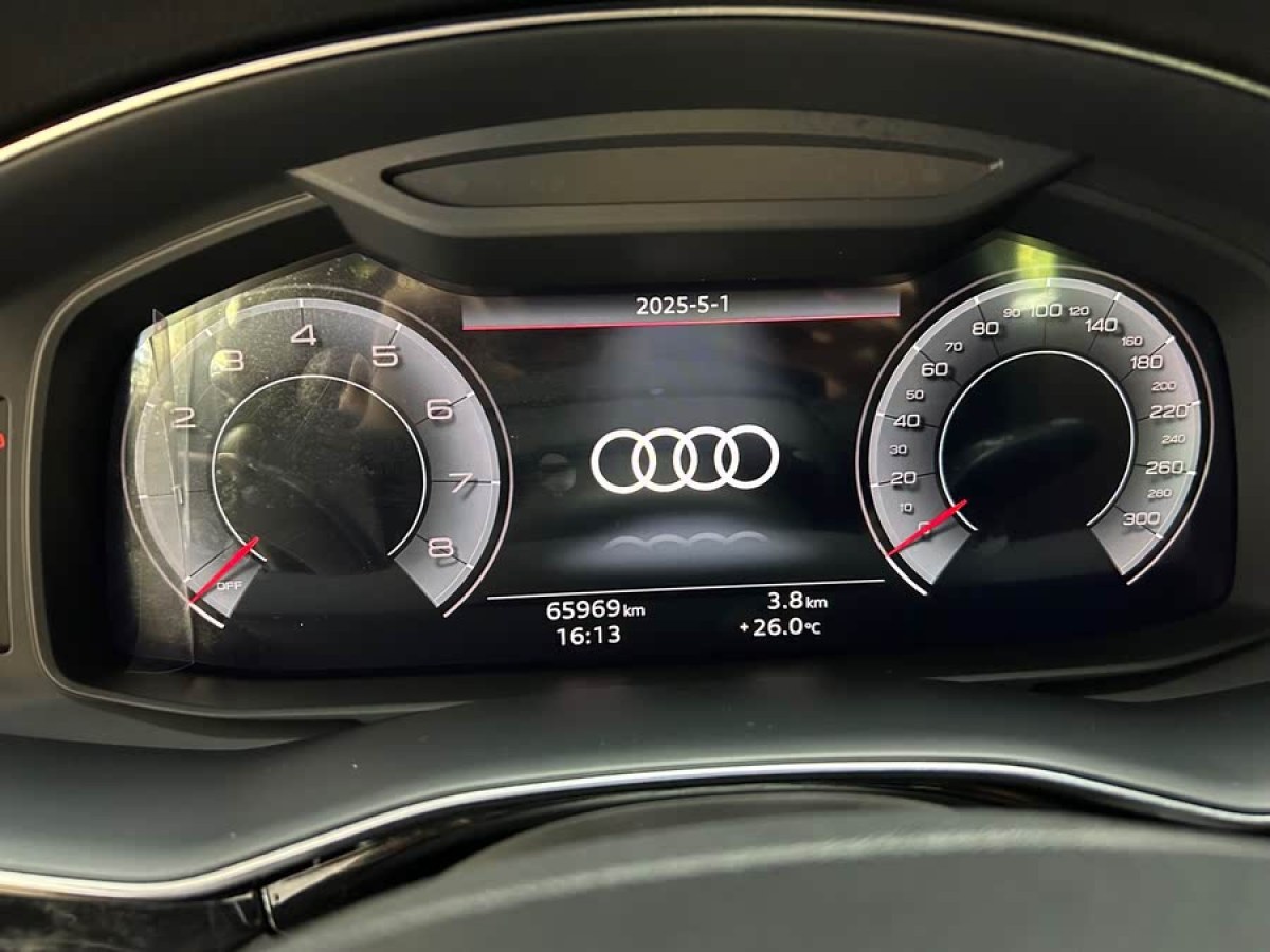 奧迪 奧迪Q7  2023款 55 TFSI quattro S line運(yùn)動(dòng)型圖片