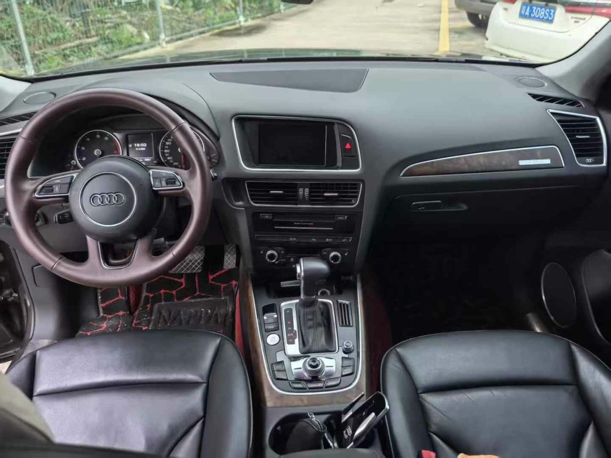 奧迪 奧迪Q5  2013款 Q5 3.0TFSI 45TFSI Quattro 運(yùn)動(dòng)型圖片