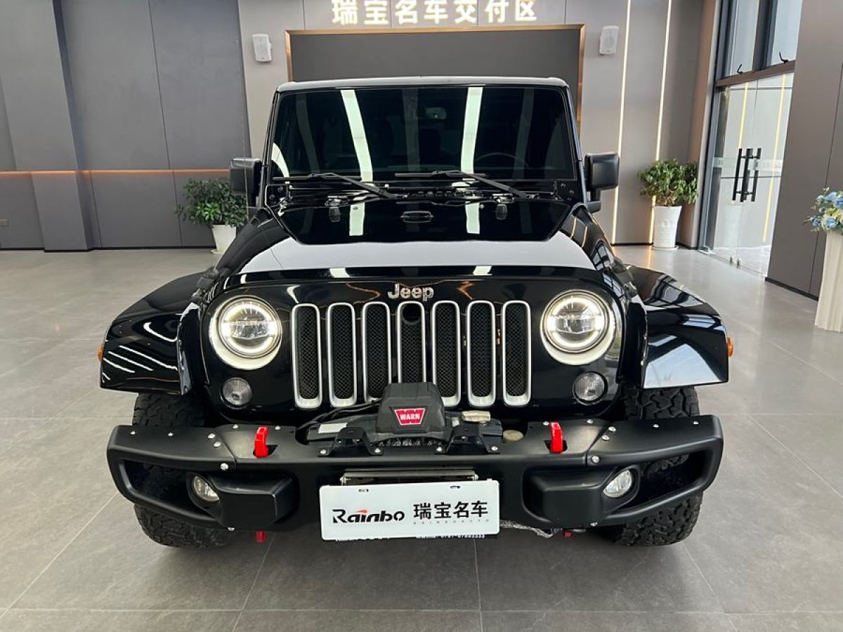 Jeep 牧馬人  2015款 3.0L Sahara 四門舒享版圖片