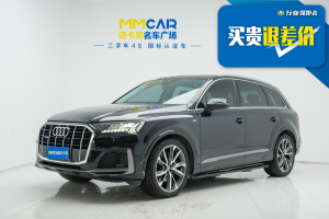 奥迪Q7 奥迪 55 TFSI quattro S line运动型