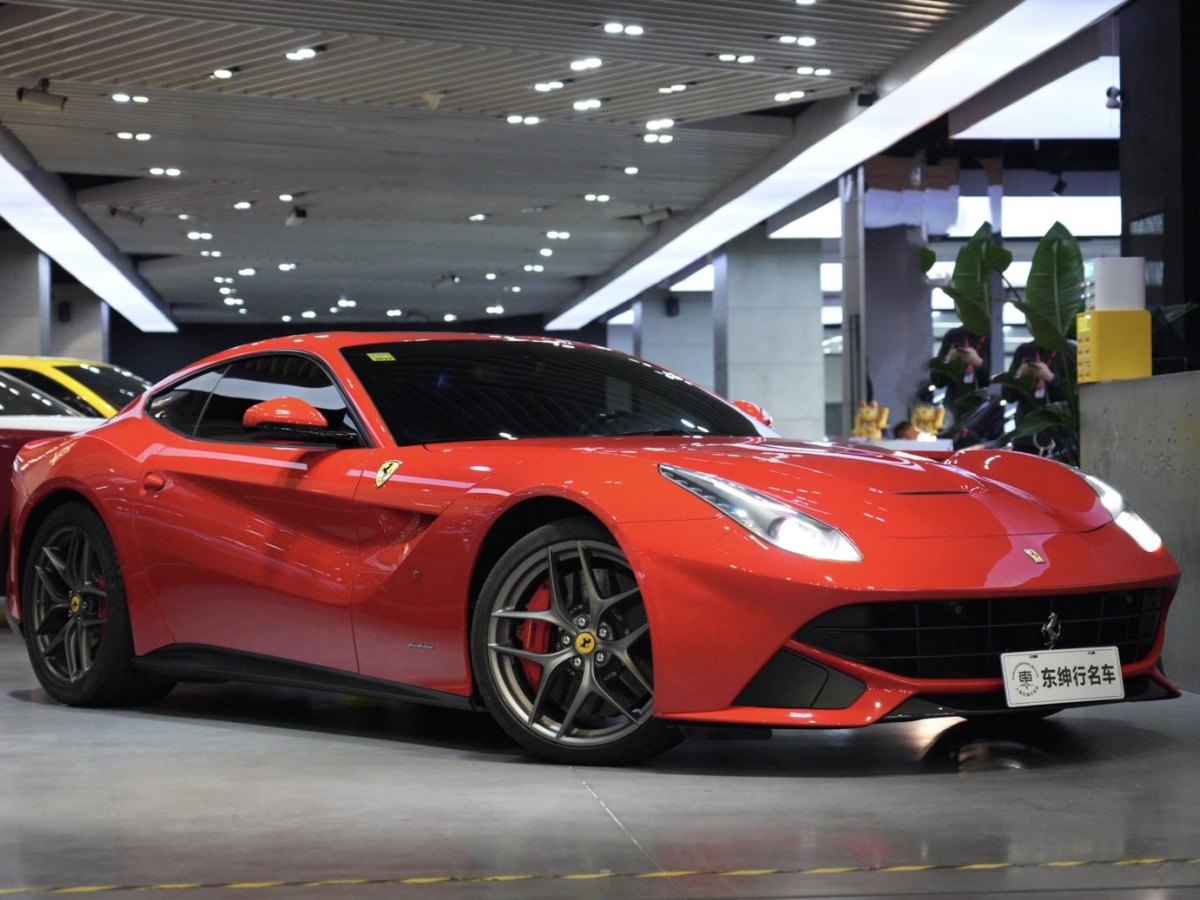 法拉利 F12berlinetta  2013款 6.3L 標(biāo)準(zhǔn)型圖片