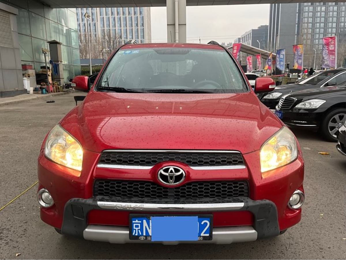 2012年10月豐田 RAV4榮放  2012款 炫裝版 2.4L 自動(dòng)四驅(qū)豪華