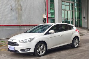 福克斯 福特 兩廂經(jīng)典 1.5L 自動風(fēng)尚型