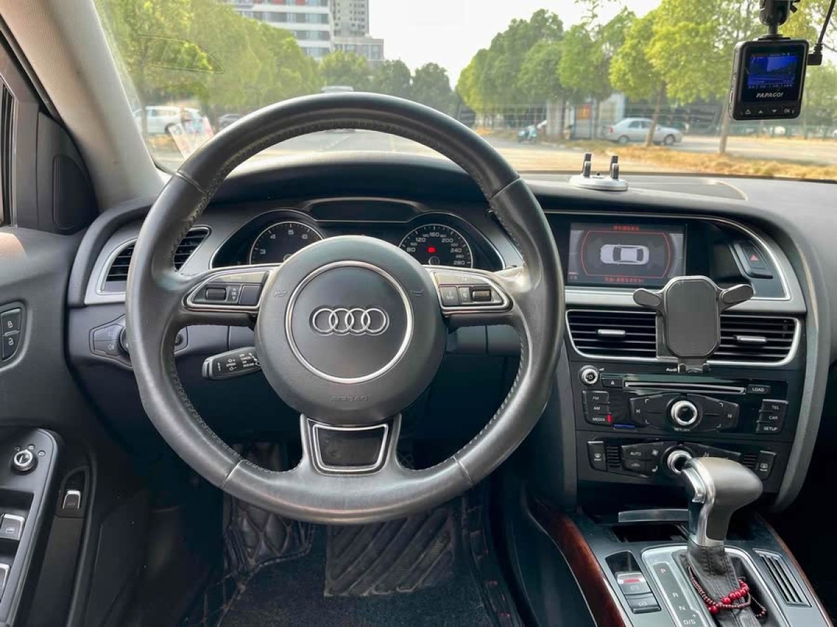 奧迪 奧迪A4L  2013款 35 TFSI 自動(dòng)標(biāo)準(zhǔn)型圖片