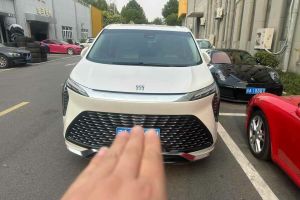 五菱征程新能源 五菱 舒適型封窗車