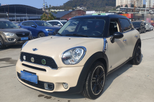 COUNTRYMAN MINI 1.6T COOPER S ALL4 滑雪版