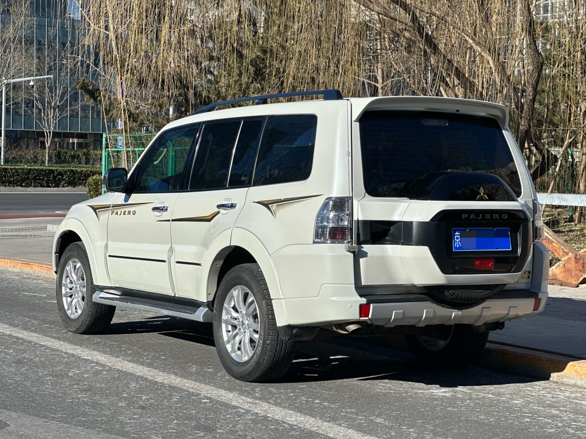 三菱 帕杰羅  2007款 3.8 五門GLS 旗艦天窗版圖片