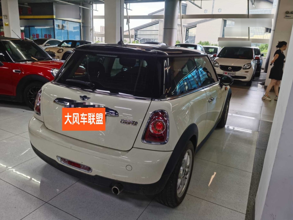 MINI COUNTRYMAN  2011款 1.6L COOPER Fun图片