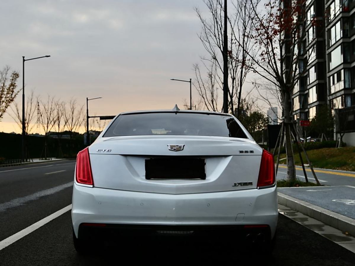 凱迪拉克 CT6  2016款 28T 豪華型圖片