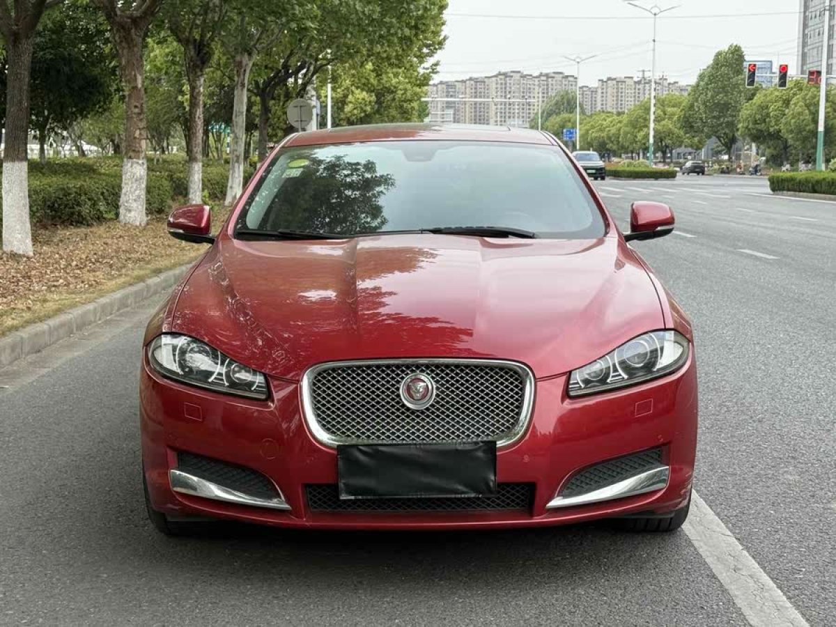 捷豹 XF  2015款 XF 2.0T 風(fēng)華版圖片