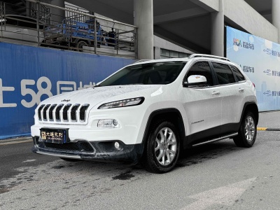 2018年6月 Jeep 自由光 2.0L 优越版图片