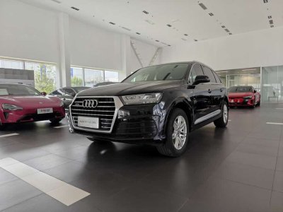 2017年8月 奧迪 奧迪Q7(進(jìn)口) 40 TFSI S line運(yùn)動(dòng)型圖片