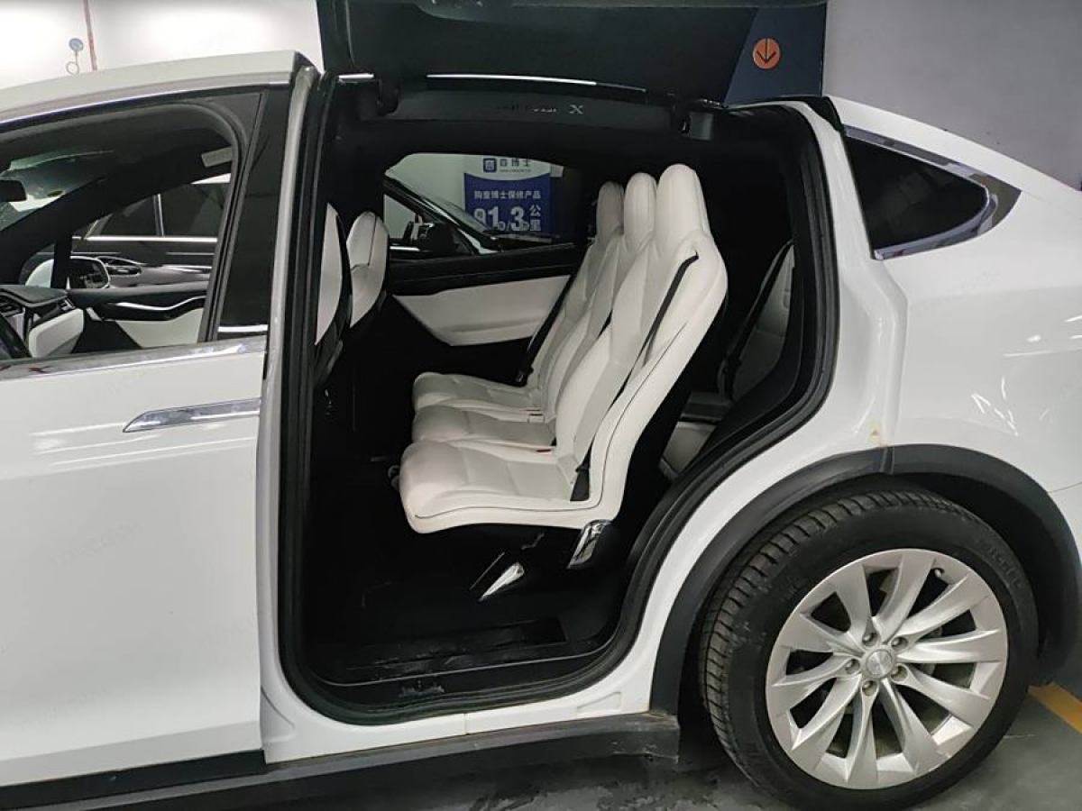 特斯拉 Model X  2016款 Model X 90D圖片