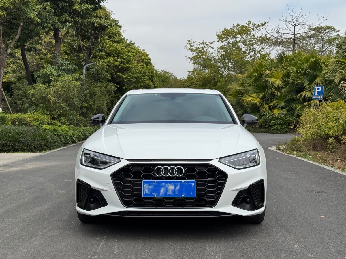 2022年8月奧迪 奧迪A4L  2022款 40 TFSI 豪華動(dòng)感型