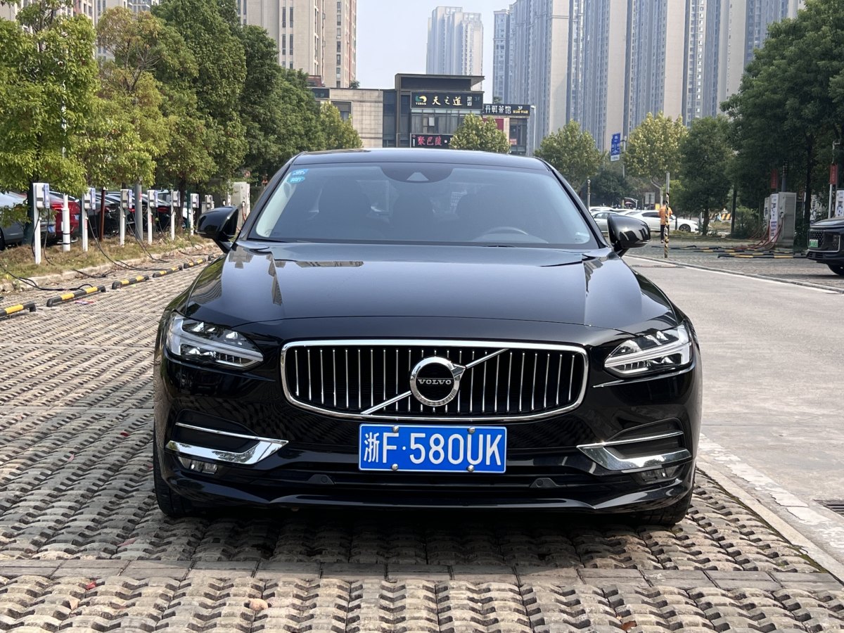 2020年1月沃爾沃 S90  2020款 改款 T5 智逸豪華版