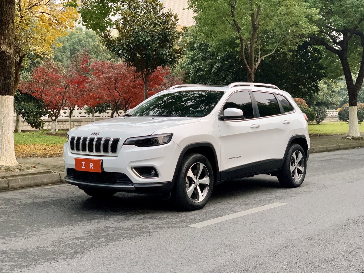 Jeep 自由光  2019款 2.0T 四驅(qū)探享版+自動駕駛智慧包圖片