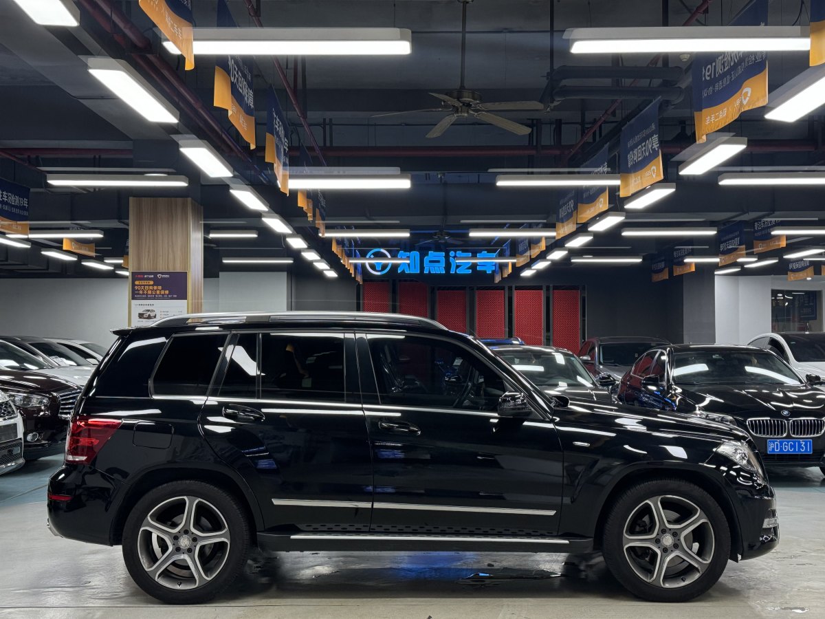 2015年11月奔馳 奔馳GLK級(jí)  2015款 GLK 300 4MATIC 時(shí)尚型 極致版