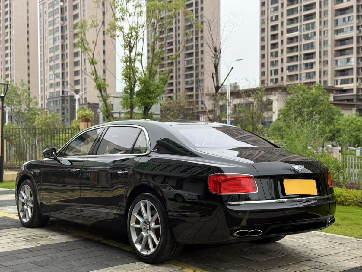賓利 飛馳  2016款 4.0T V8 標(biāo)準(zhǔn)版圖片
