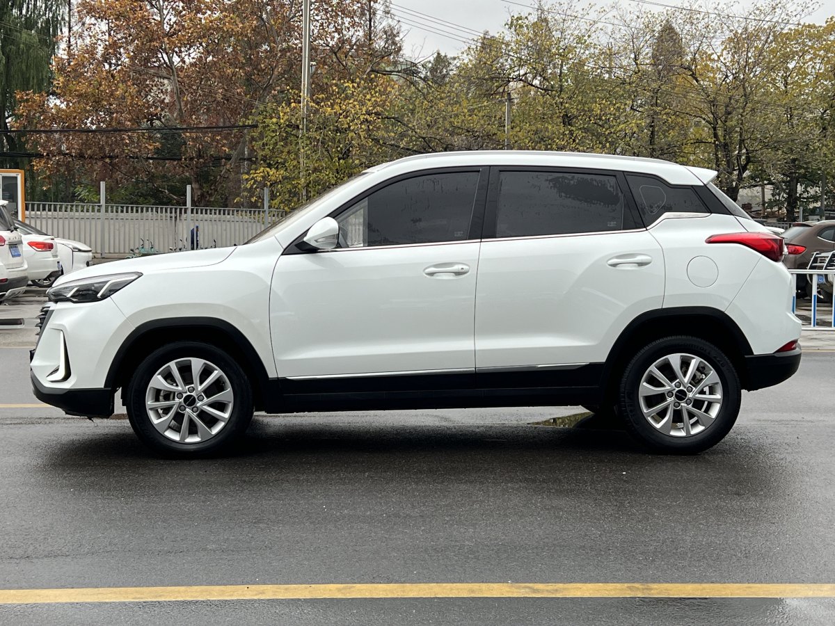 北汽紳寶 BEIJING-X3  2019款 1.5L 自動榮耀版圖片