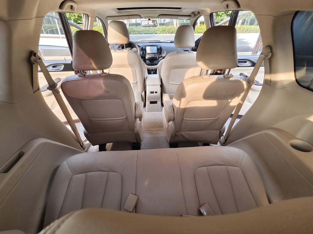 寶駿 730  2014款 1.5L 手動豪華型 7座圖片