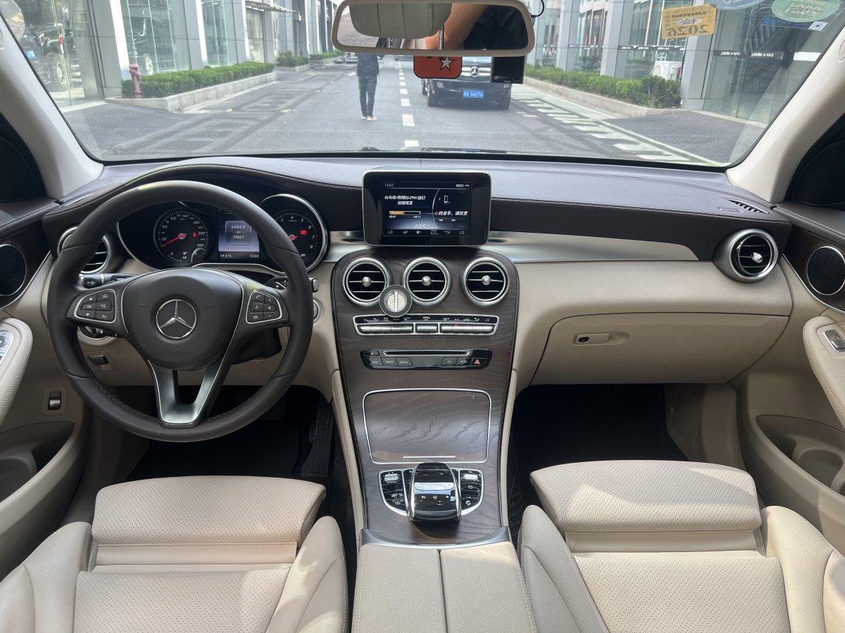 2016年4月奔馳 奔馳GLC  2016款 GLC 300 4MATIC 豪華型